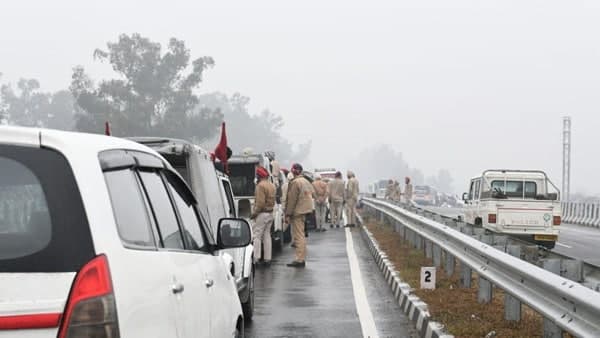 ভেঙে পড়েছে আইনশৃঙ্খলা