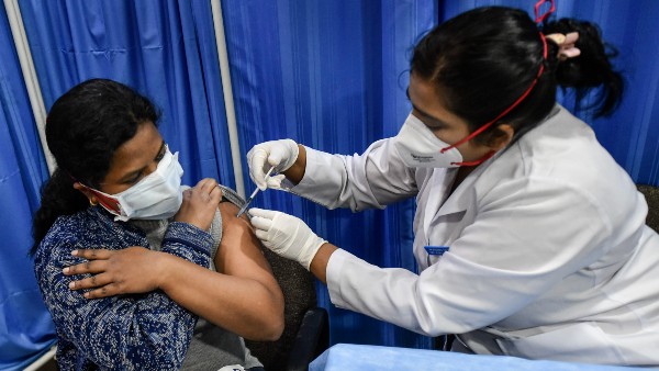 ১০ জানুয়ারি থেকে শুরু হয়েছে বুস্টার ডোজ 