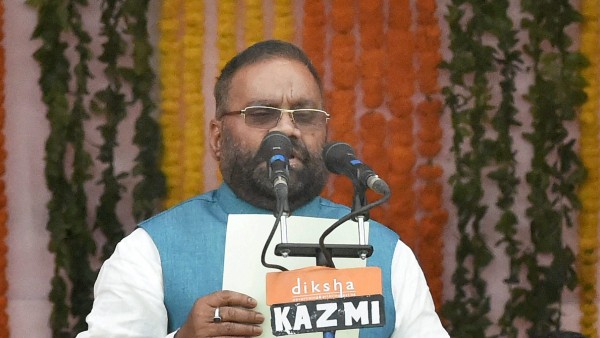  গত কয়েকমাস ধরেই যোগীকে নিয়ে অসন্তুষ্ট ছিলেন