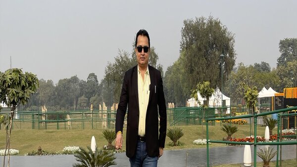 নোটিশ দেওয়া হয়েছে রীতেশ তিওয়ারিকেও