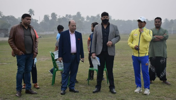 Santosh Trophy: সন্তোষের মূলপর্ব পিছিয়ে গেলেও জোর কদমে প্রস্তুতি চলছে বাংলার শিবিরে Santosh Trophy: সন্তোষের মূলপর্ব পিছিয়ে গেলেও জোর কদমে প্রস্তুতি চলছে বাংলার শিবিরে