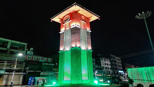 পাকিস্তানের পতাকা নয়, শান্তি ও উন্নয়ন চায় স্থানীয় মানুষ পাকিস্তানের পতাকা নয়, শান্তি ও উন্নয়ন চায় স্থানীয় মানুষ