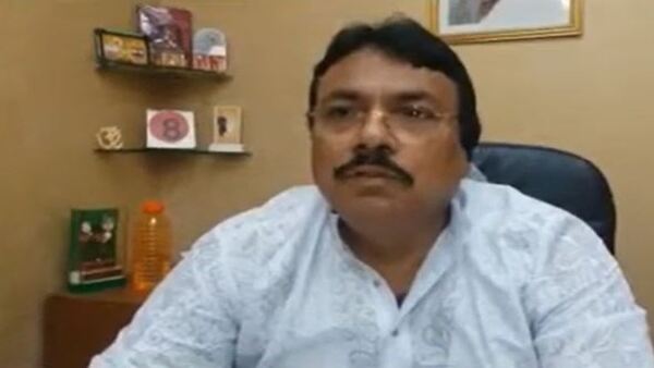 করোনা আক্রান্ত মন্ত্রী, মেয়র পারিষদ করোনা আক্রান্ত মন্ত্রী, মেয়র পারিষদ