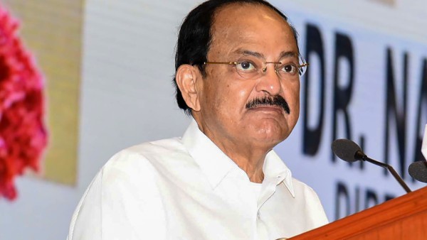 গেরুয়ায় সমস্যা কোথায়? শিক্ষায় গেরুয়াকরণ নিয়ে সওয়াল তুললেন ভেঙ্কাইয়া নাইডু গেরুয়ায় সমস্যা কোথায়? শিক্ষায় গেরুয়াকরণ নিয়ে সওয়াল তুললেন ভেঙ্কাইয়া নাইডু