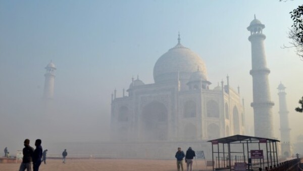 ঘন কুয়াশার সঙ্গে শৈত্যপ্রবাহের সতর্কবার্তা ঘন কুয়াশার সঙ্গে শৈত্যপ্রবাহের সতর্কবার্তা