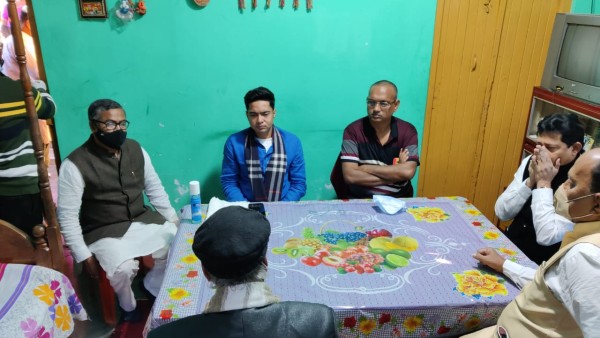 পুজো দেওয়ার সময় কাছেই বক্স বাজানোর অভিযোগ