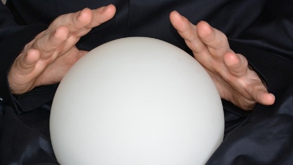 ক্রিস্টাল বল ক্রিস্টাল বল