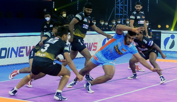 জয়ের সন্ধান জারি রইল বেঙ্গল ওয়ারিয়র্সের, জয়পুরের বিরুদ্ধে হার গুজরাতের জয়ের সন্ধান জারি রইল বেঙ্গল ওয়ারিয়র্সের, জয়পুরের বিরুদ্ধে হার গুজরাতের