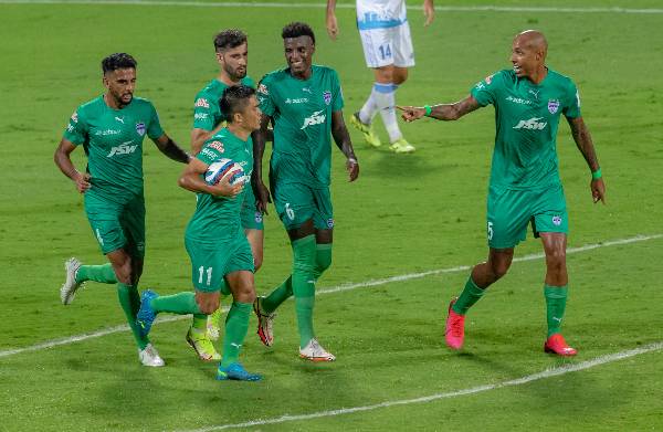 ISL: চিমার গোলে এগিয়ে গিয়েও বেঙ্গালুরুর বিরুদ্ধে পরাস্থ জামশেদপুর এফসি ISL: চিমার গোলে এগিয়ে গিয়েও বেঙ্গালুরুর বিরুদ্ধে পরাস্থ জামশেদপুর এফসি