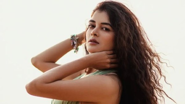  মন-মোহিনী মধুমিতা