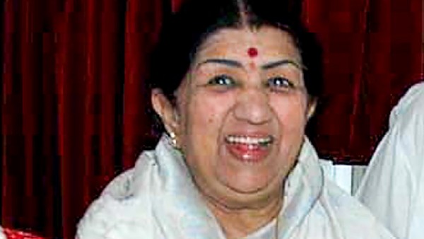 বাংলাকে পরতে পরতে আঁকড়ে ধরেছিলেন লতা বাংলাকে পরতে পরতে আঁকড়ে ধরেছিলেন লতা