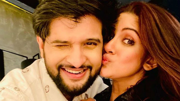 অনুষ্কা গার্ডেন অ্যান্ড রিসর্টে পার্টি দিচ্ছেন অনুষ্কা গার্ডেন অ্যান্ড রিসর্টে পার্টি দিচ্ছেন