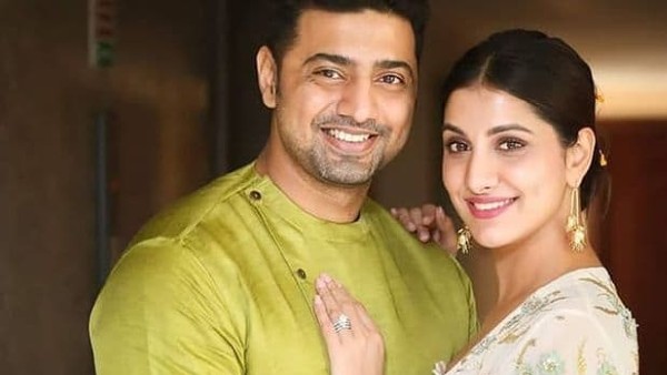 দেব ও রুক্মিণী দেব ও রুক্মিণী