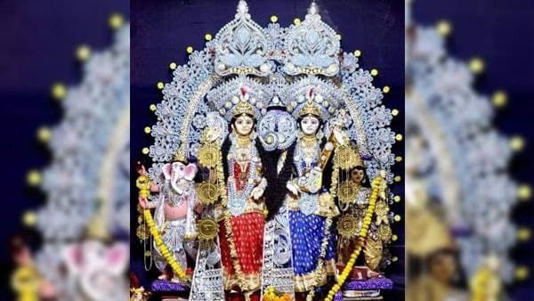 কোন রঙের জামা পরবেন এদিন কোন রঙের জামা পরবেন এদিন