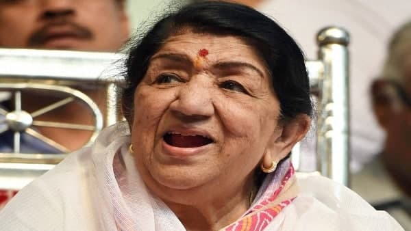 লতাকে কম করে ২০-২১টা টেক করতে হয়েছিল