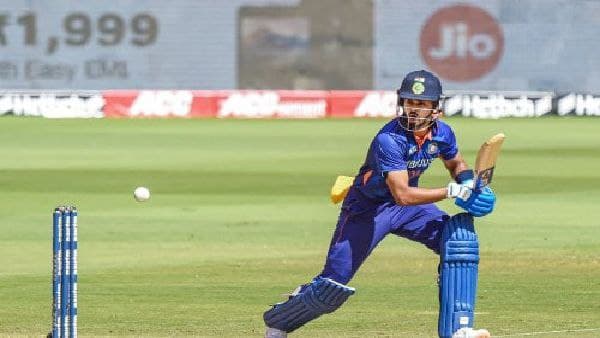 ভারতের বিরুদ্ধে হোয়াইটওয়াশ এড়াতে ওয়েস্ট ইন্ডিজের দরকার ২৬৬