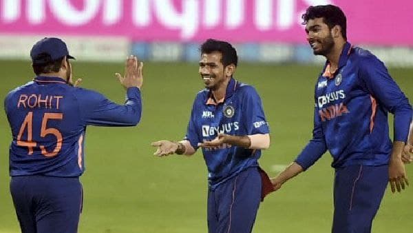 সম্ভাব্য দল