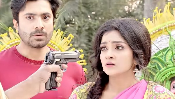 ‘পিলু’ ধারাবাহিকে নতুন টুইস্ট, গল্পের কোন মোড় অপেক্ষা করছে নেটিজনদের জন্য ‘পিলু’ ধারাবাহিকে নতুন টুইস্ট, গল্পের কোন মোড় অপেক্ষা করছে নেটিজনদের জন্য