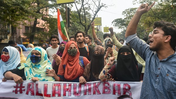 বিক্ষোভ থেকে বাদ যায়নি রাজধানী দিল্লিও বিক্ষোভ থেকে বাদ যায়নি রাজধানী দিল্লিও