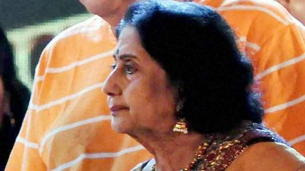  যিনি রাঁধেন তিনি চুলও বাঁধেন