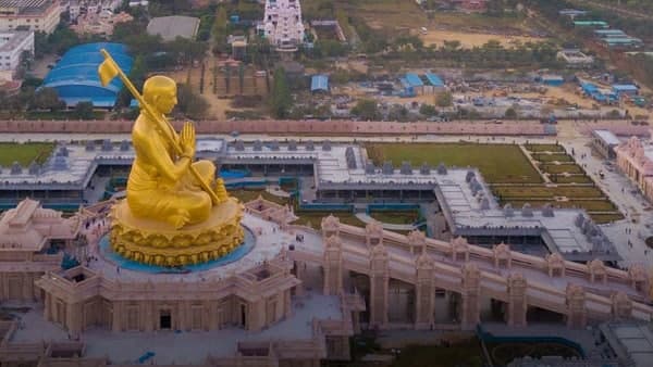 মুখ দেখতে ভয় পাচ্ছেন, বলছে বিজেপি মুখ দেখতে ভয় পাচ্ছেন, বলছে বিজেপি