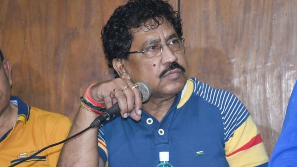 চিঠির উত্তর এখনও আসেনি, ক্লাব সচিবের উদাসীনতা ও ইস্টবেঙ্গলের ধারাবাহিক খারাপ পারফরম্যান্সে উদ্বেগে প্রাক্তনীরা চিঠির উত্তর এখনও আসেনি, ক্লাব সচিবের উদাসীনতা ও ইস্টবেঙ্গলের ধারাবাহিক খারাপ পারফরম্যান্সে উদ্বেগে প্রাক্তনীরা