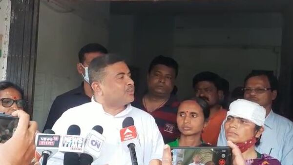 জব্দ করতেই মহিলাদের ওপরে হামলা
