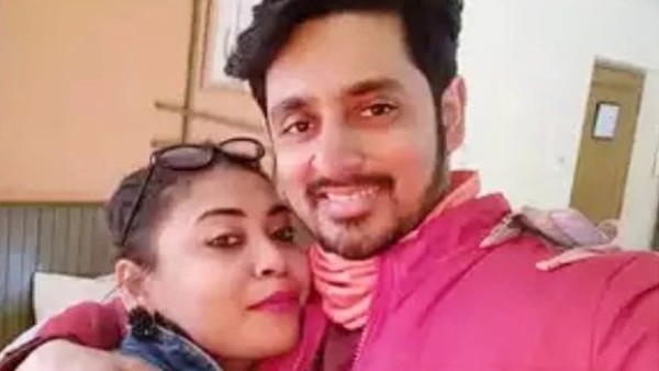 কে এই ঐশ্বর্য কে এই ঐশ্বর্য