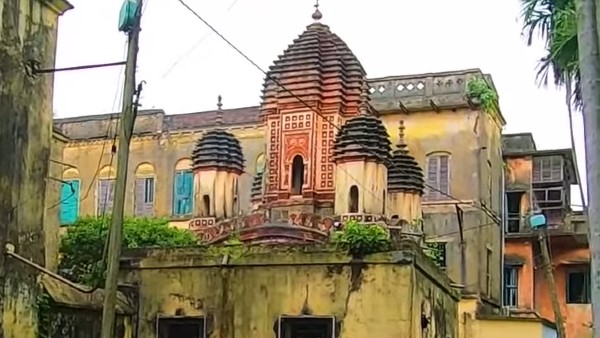 ঘরের কাছেই দশঘরা ঘরের কাছেই দশঘরা