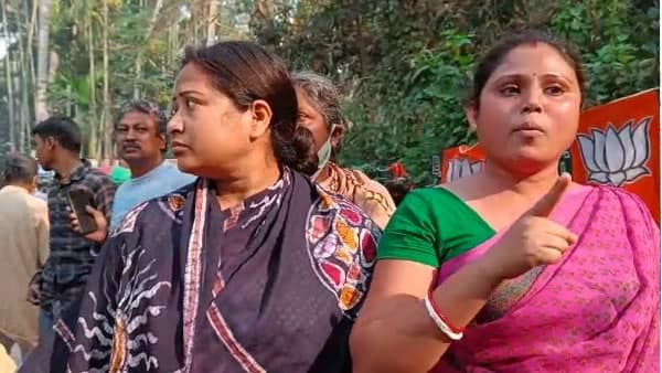 পথে নেমেছেন অধীর চৌধুরীও পথে নেমেছেন অধীর চৌধুরীও
