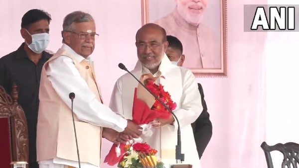 মুখ্যমন্ত্রী হিসাবে শপথ নিলেন এন বীরেন সিং মুখ্যমন্ত্রী হিসাবে শপথ নিলেন এন বীরেন সিং