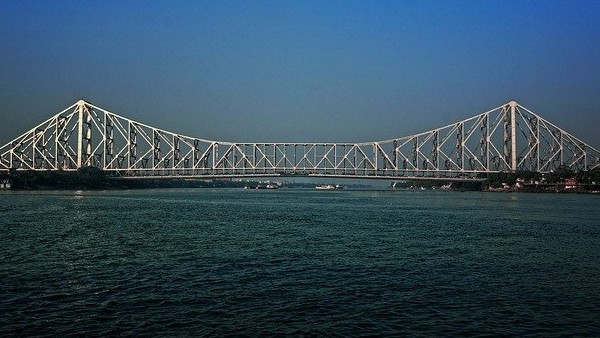 যুদ্ধের দামামা, বুড়ো আঙুল দেখিয়ে তৈরি হল ব্রিজ