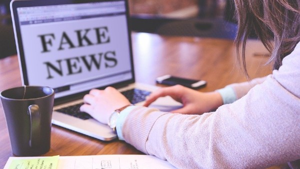 গ্রাফিক ডিজাইনার টুইট করেন ভুয়ো ছবি