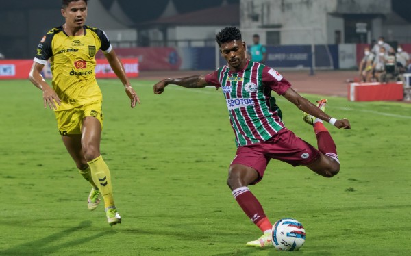 আইএসএল আদৌ কোনও উন্নতি করছে তো ভারতীয় ফুটবলের, এটাই এখন লক্ষ টাকার প্রশ্ন আইএসএল আদৌ কোনও উন্নতি করছে তো ভারতীয় ফুটবলের, এটাই এখন লক্ষ টাকার প্রশ্ন