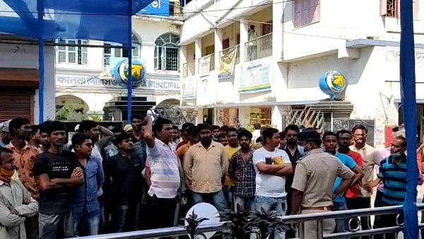 কালনায় তৃণমূলে বিদ্রোহ 