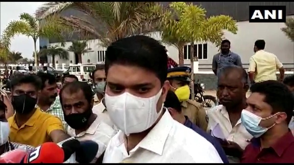 দেহ পৌঁছে দেওয়ার আশ্বাস দেহ পৌঁছে দেওয়ার আশ্বাস