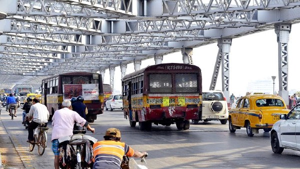 যুদ্ধের দামামা, বুড়ো আঙুল দেখিয়ে তৈরি হল ব্রিজ
