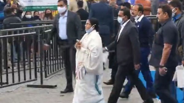 পাহাড়ের মেয়ে বন্দ্যোপাধ্যায় বাড়ির বৌমা