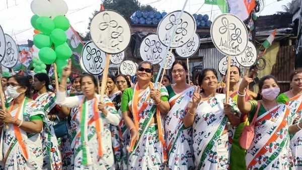 হার বুঝেই অধিকারীরা আগে থেকেই সরে গিয়েছিল!