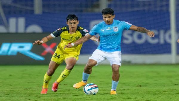 আইএসএল থেকে ছিটকে গেল গতবারের চ্যাম্পিয়ন মুম্বই সিটি এফসি