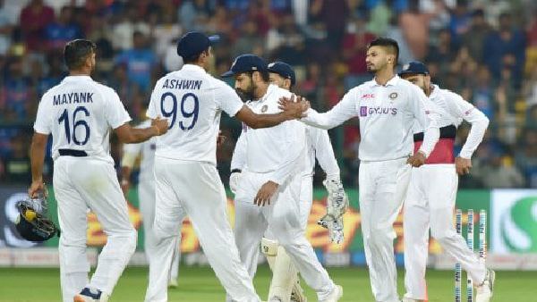 দেশের মাটিতে টেস্টে বুমরাহর নজির! ব্যাকফুটে লঙ্কা