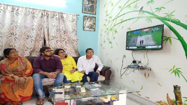 সেমিফাইনালে ওঠার লড়াইয়ে কোন সমীকরণ মিতালিদের সামনে? সেমিফাইনালে ওঠার লড়াইয়ে কোন সমীকরণ মিতালিদের সামনে?