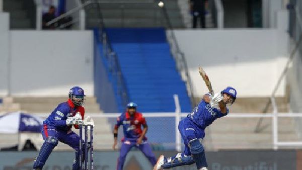  দুই দলের হালহকিকত: