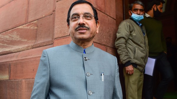 কী বললেন কেন্দ্রীয় মন্ত্রী প্রহলাদ জোশী? 