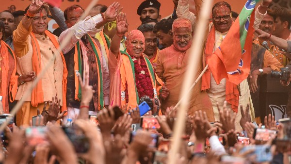  হোলির পর নতুন সরকার গঠন