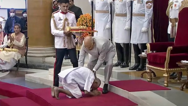 কেমন ছিল তাঁর জীবন ? 