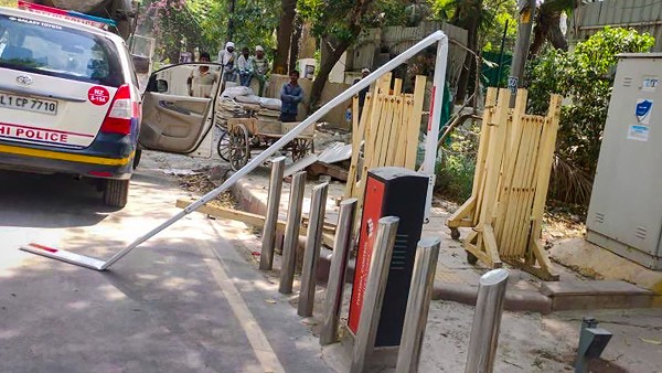 কেন এই হামলা ? কেন এই হামলা ?