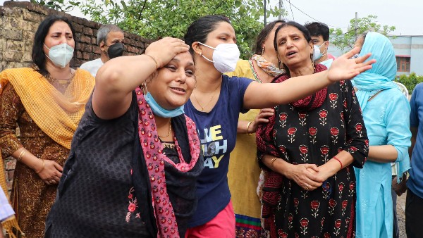 কে এই বিট্টা কারাটে?