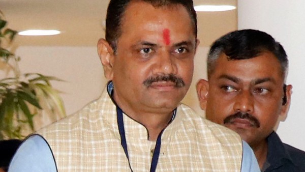 পাঠ্য পুস্তকে গীতা পাঠ্য পুস্তকে গীতা