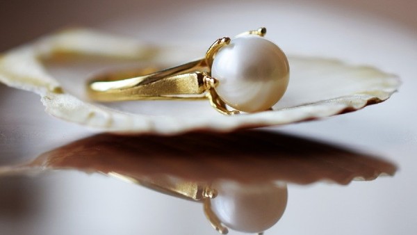 মুক্তোর বিধিনিষেধ মুক্তোর বিধিনিষেধ